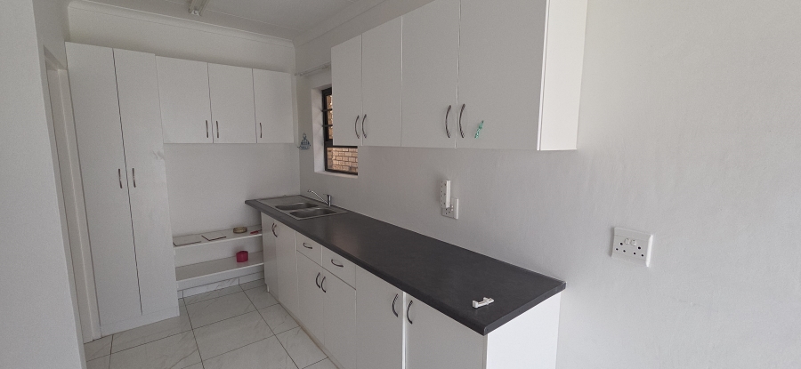 4 Bedroom Property for Sale in Roylglen Gardens Northern Cape